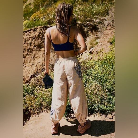 Free People Baller Embroidered Pants. NWOT - Picture 4 of 11